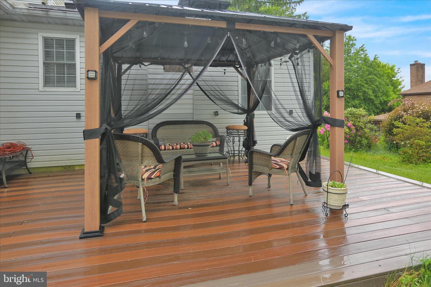 422 Noble Street photo 36