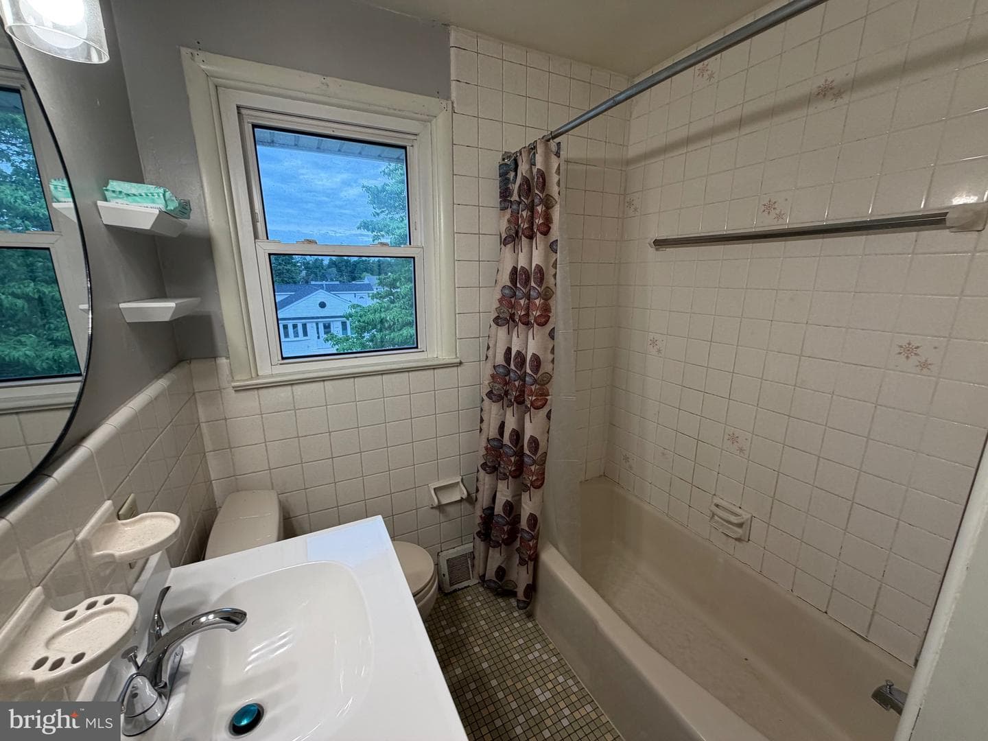 2312 Mckinley Avenue photo 16