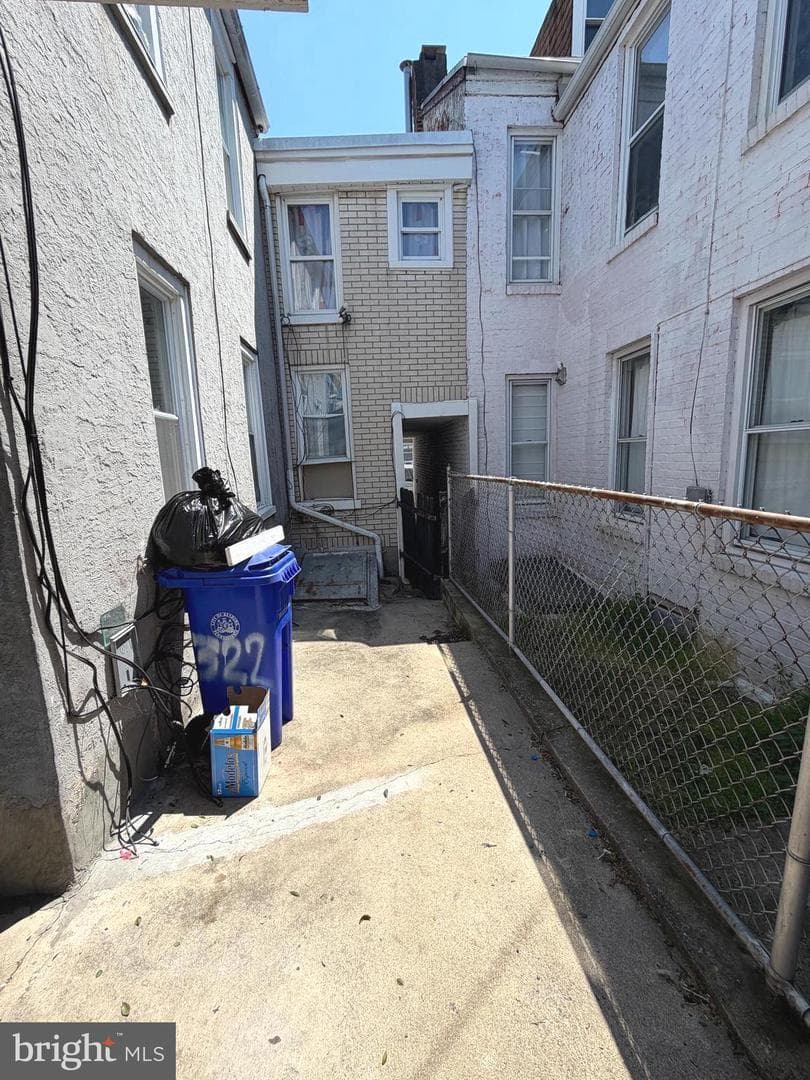 324 Spring Garden Street photo 10