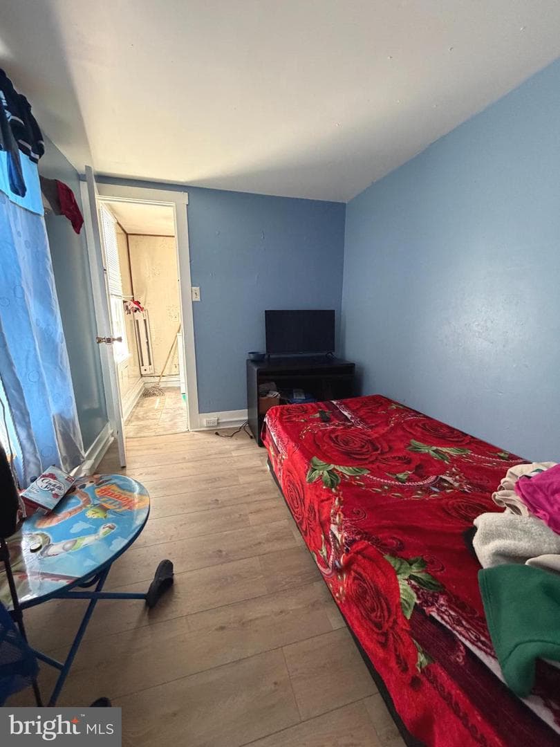324 Spring Garden Street photo 16
