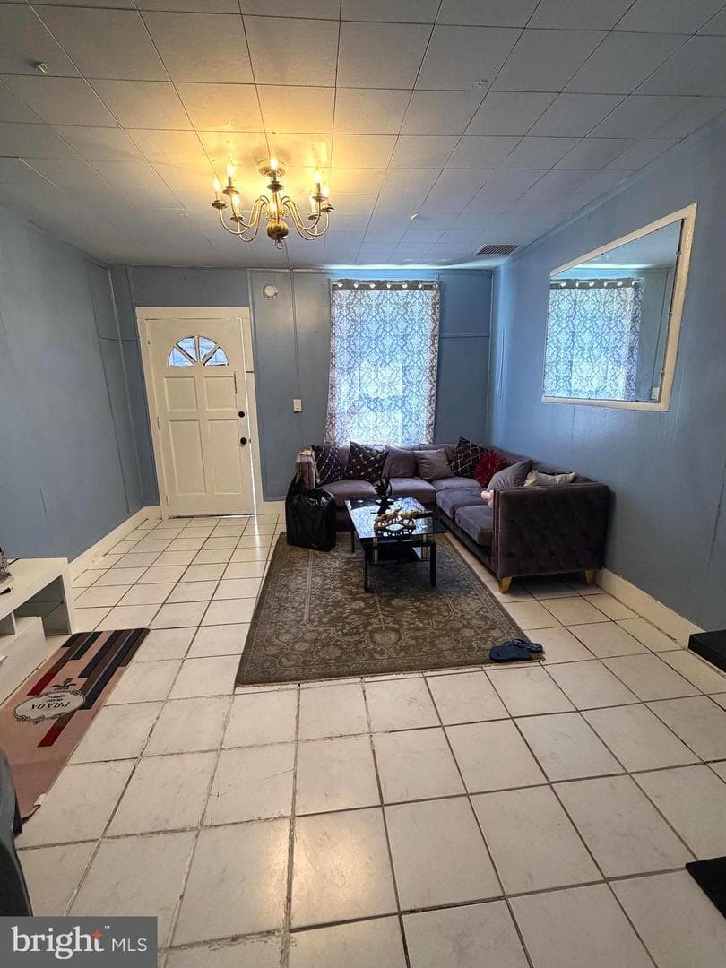 324 Spring Garden Street photo 3