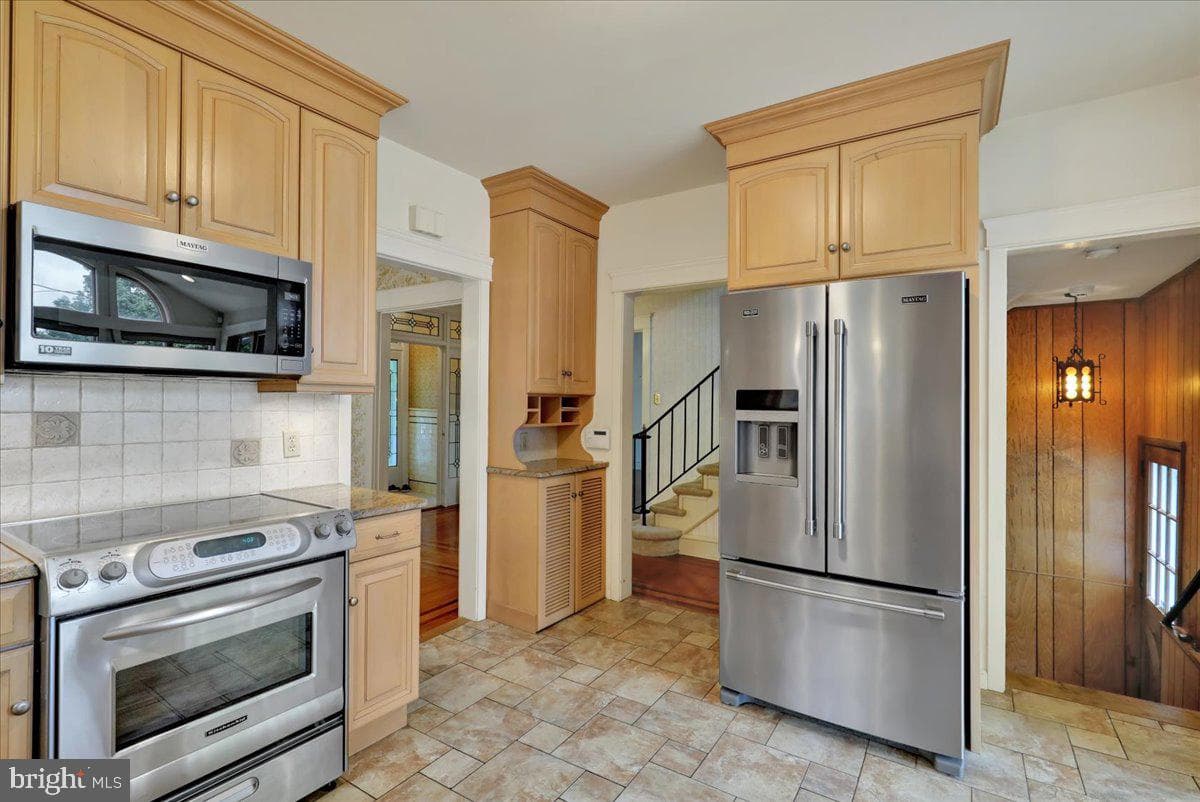 1506 Dauphin Avenue photo 15
