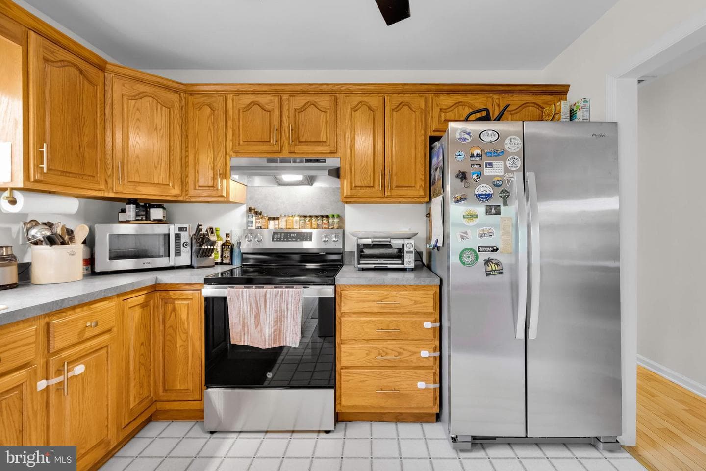 10 Evangeline Drive photo 16