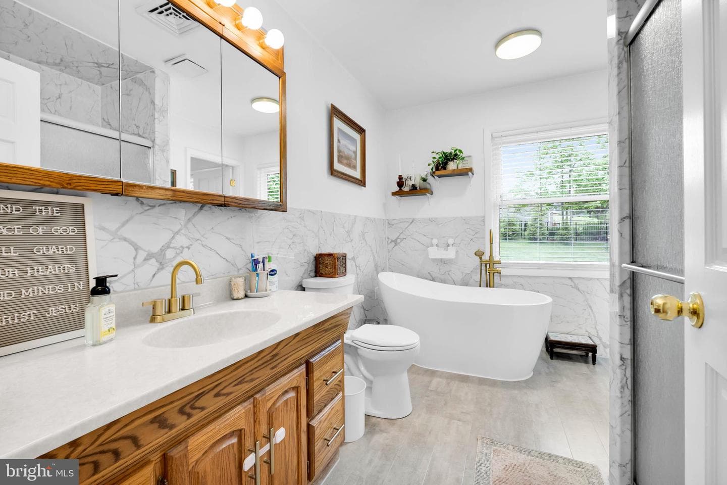 10 Evangeline Drive photo 18