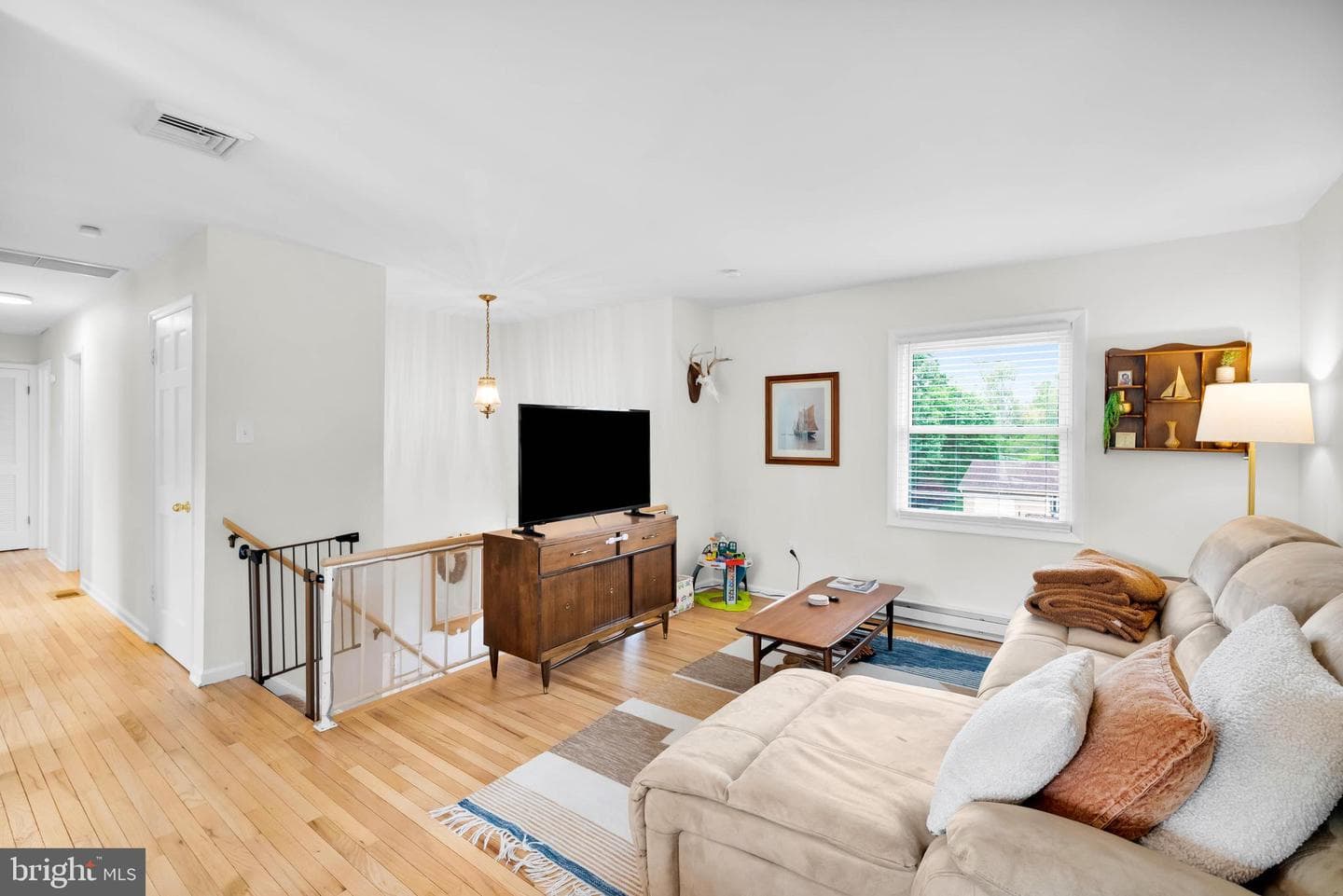 10 Evangeline Drive photo 9