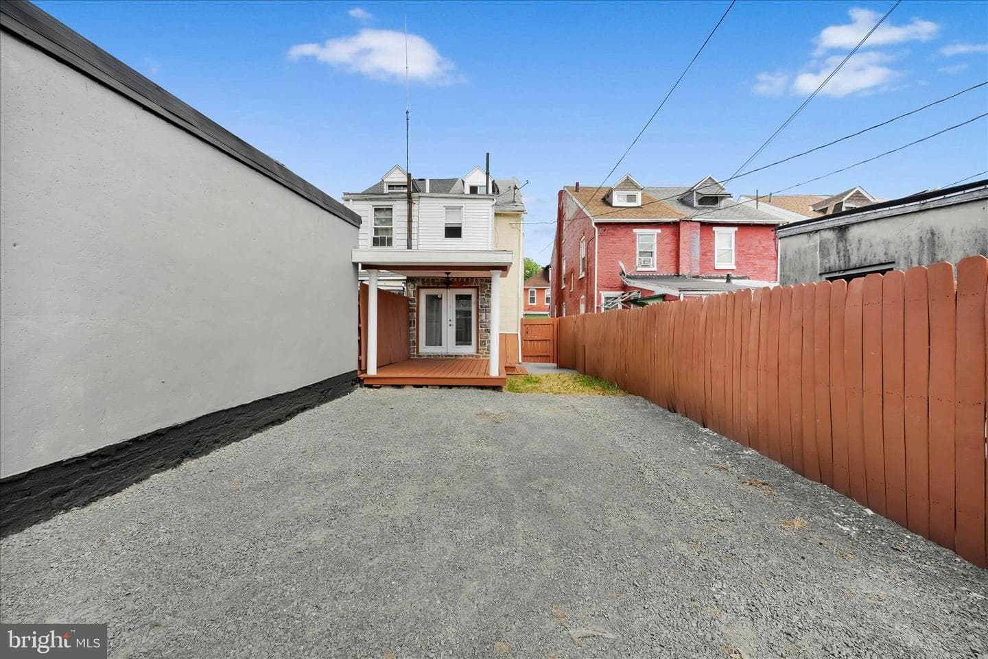 744 Pear Street photo 25