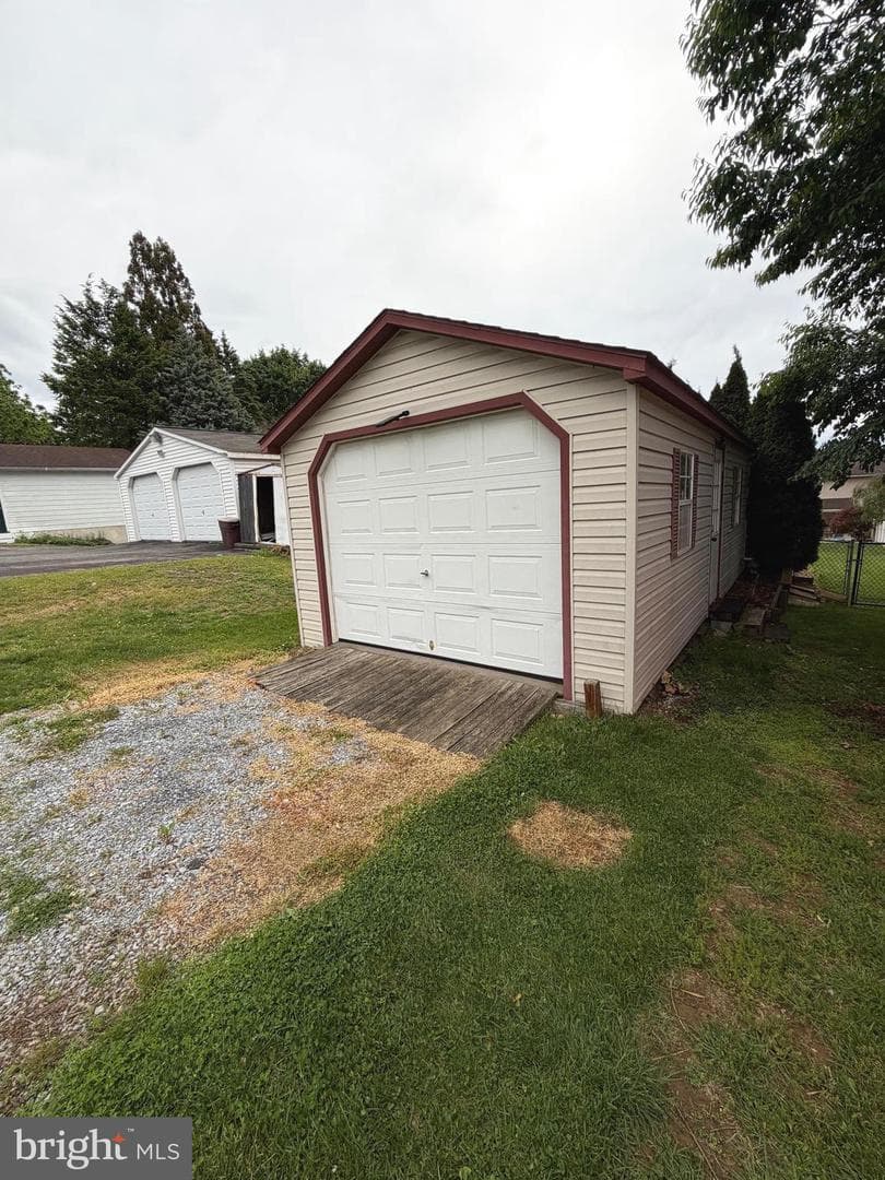 126 S Front Street photo 31