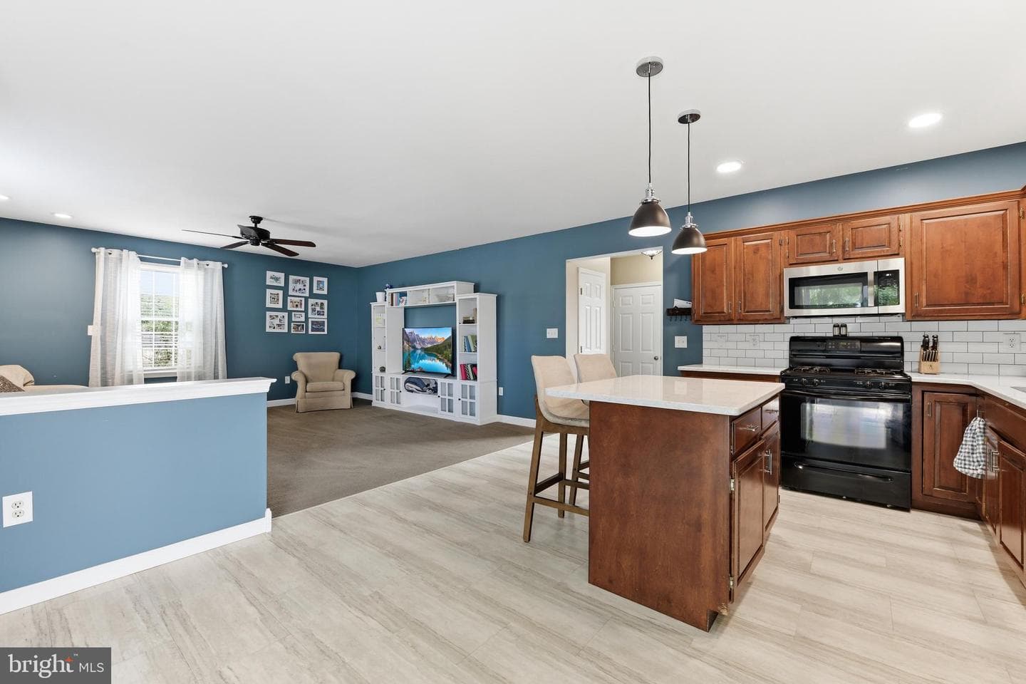 3121 S Wagner Circle photo 4