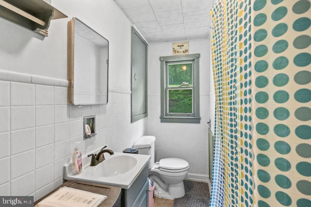 1644 Moselem Springs photo 16