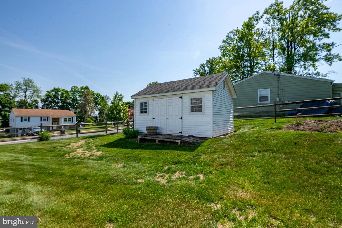 450 Silver Brook Drive photo 28