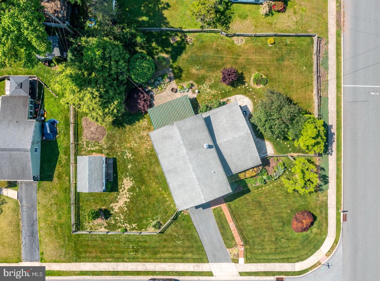 450 Silver Brook Drive photo 31