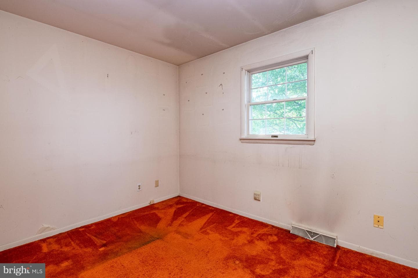 140 Hoch Avenue photo 17