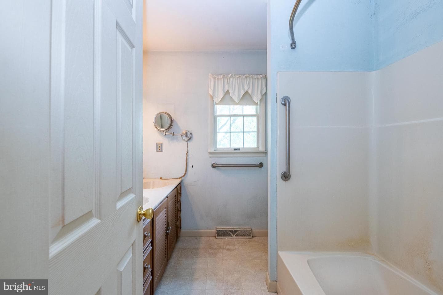 140 Hoch Avenue photo 19