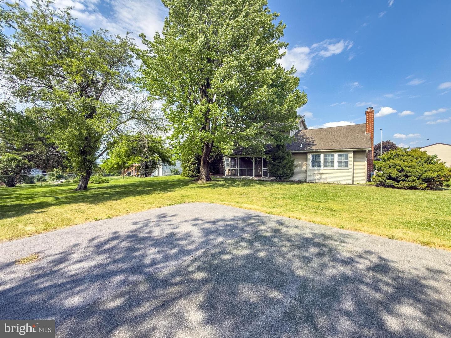 140 Hoch Avenue photo 27