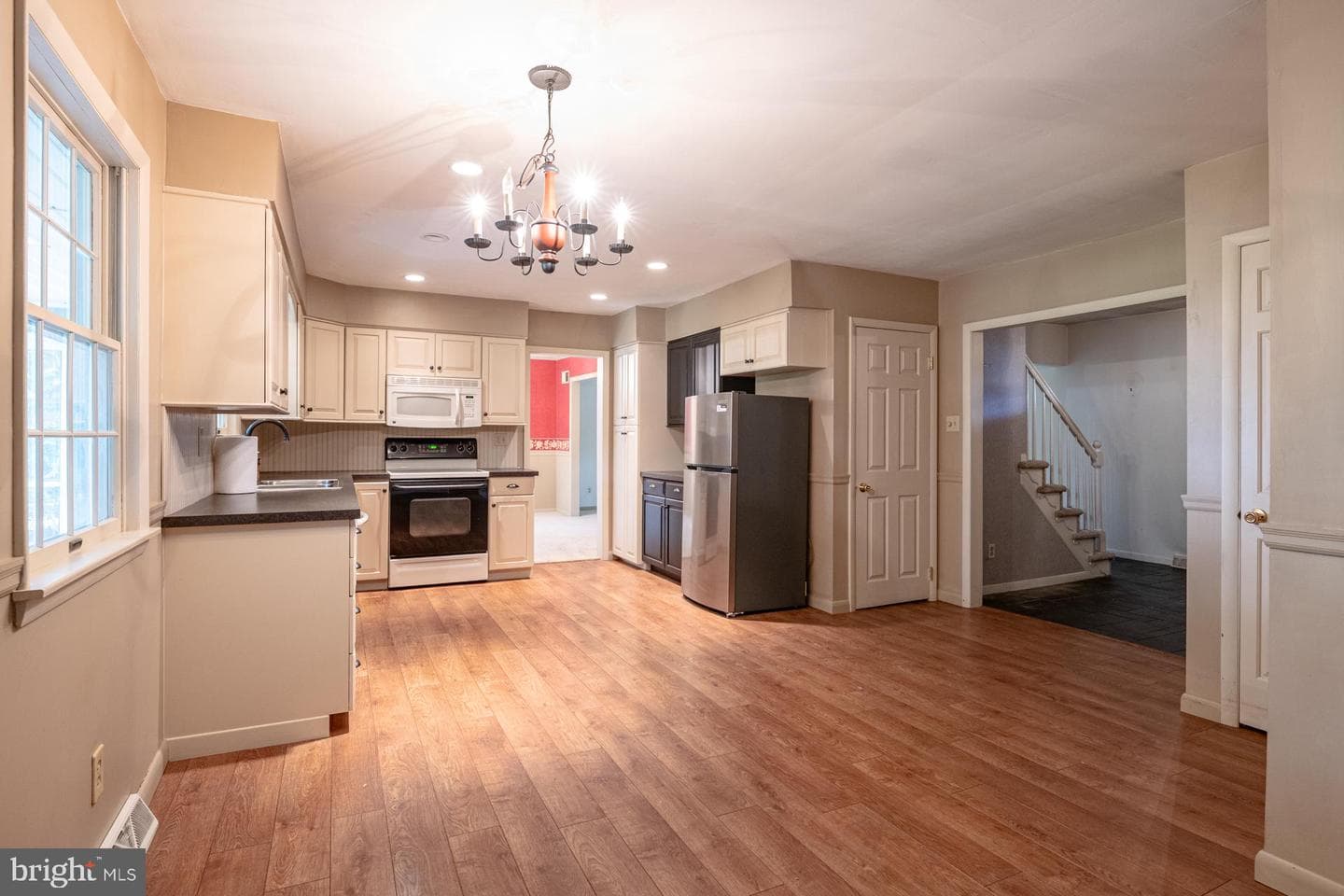 140 Hoch Avenue photo 5