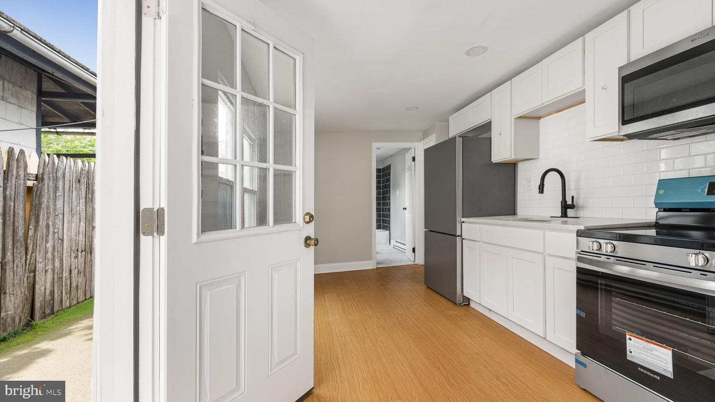227 N Front Street photo 13