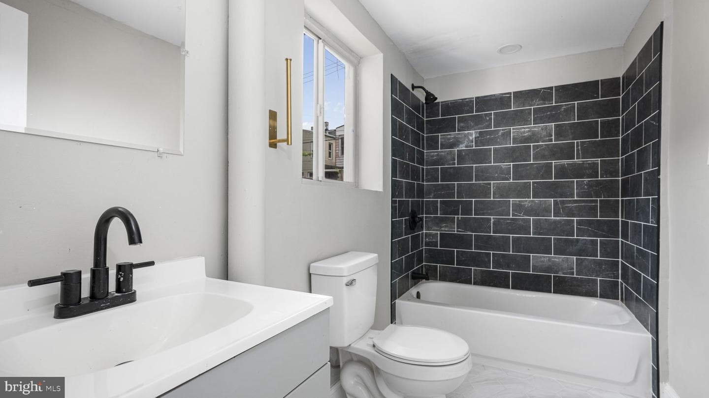 227 N Front Street photo 15