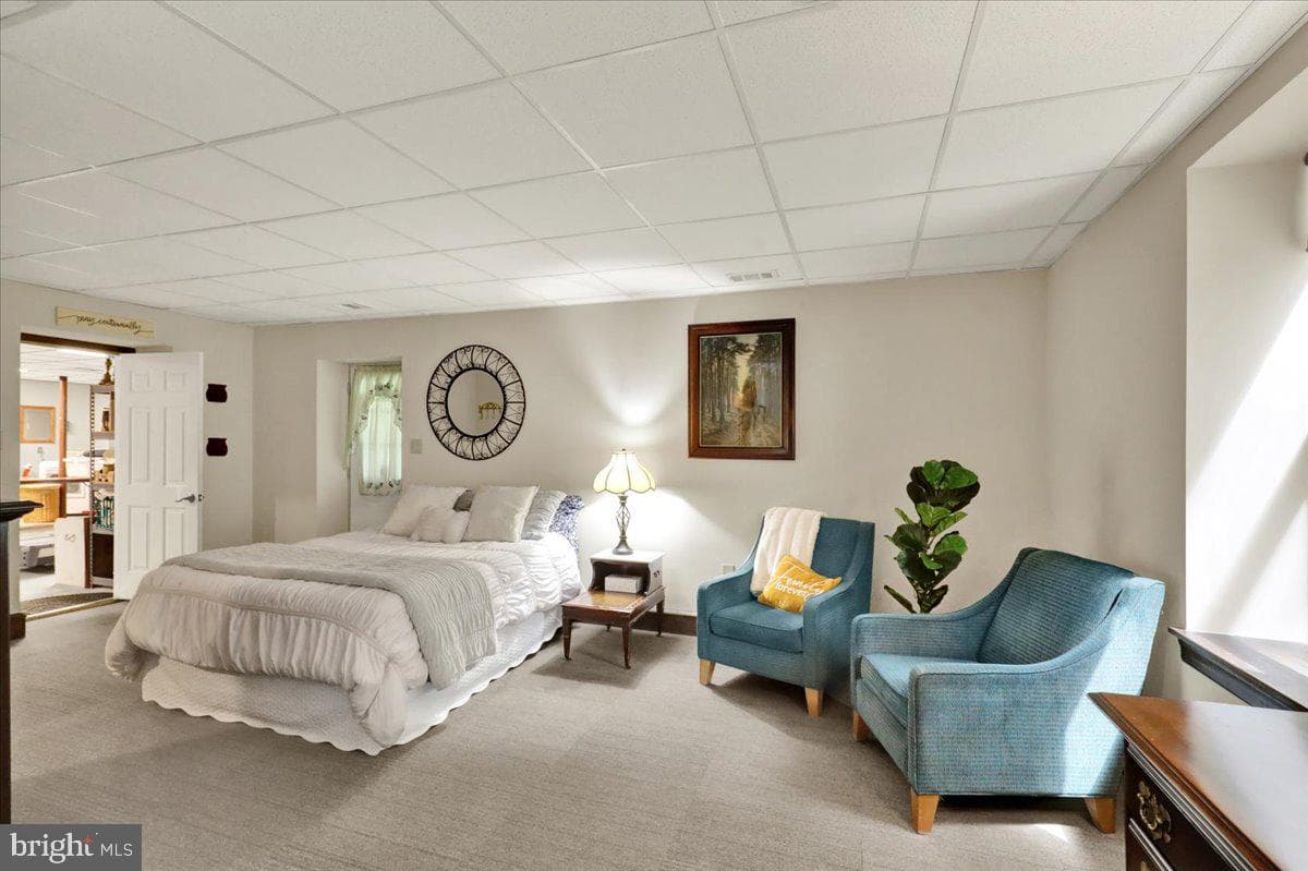 8 Tudor Court photo 51