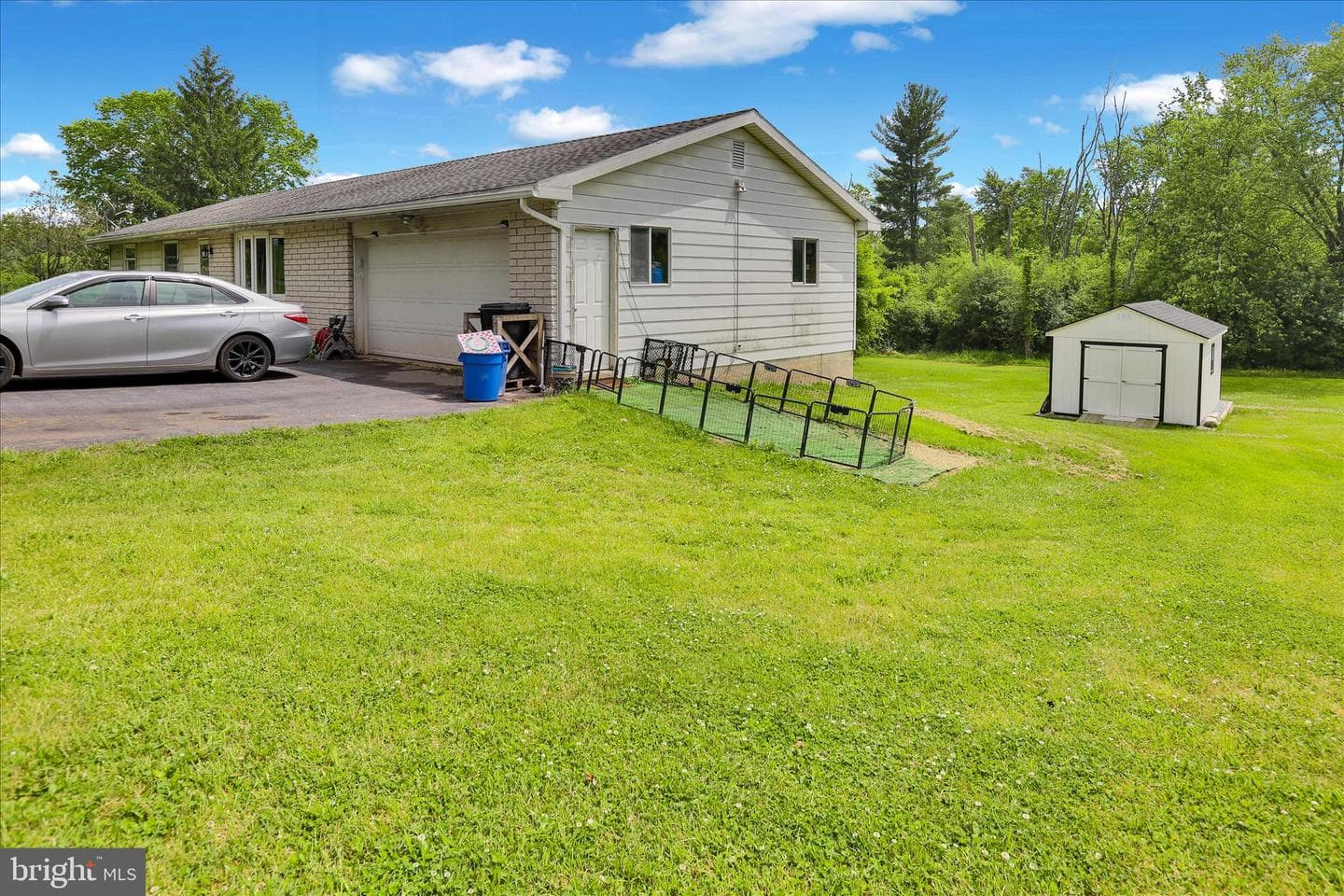 88 Spruce Avenue photo 3