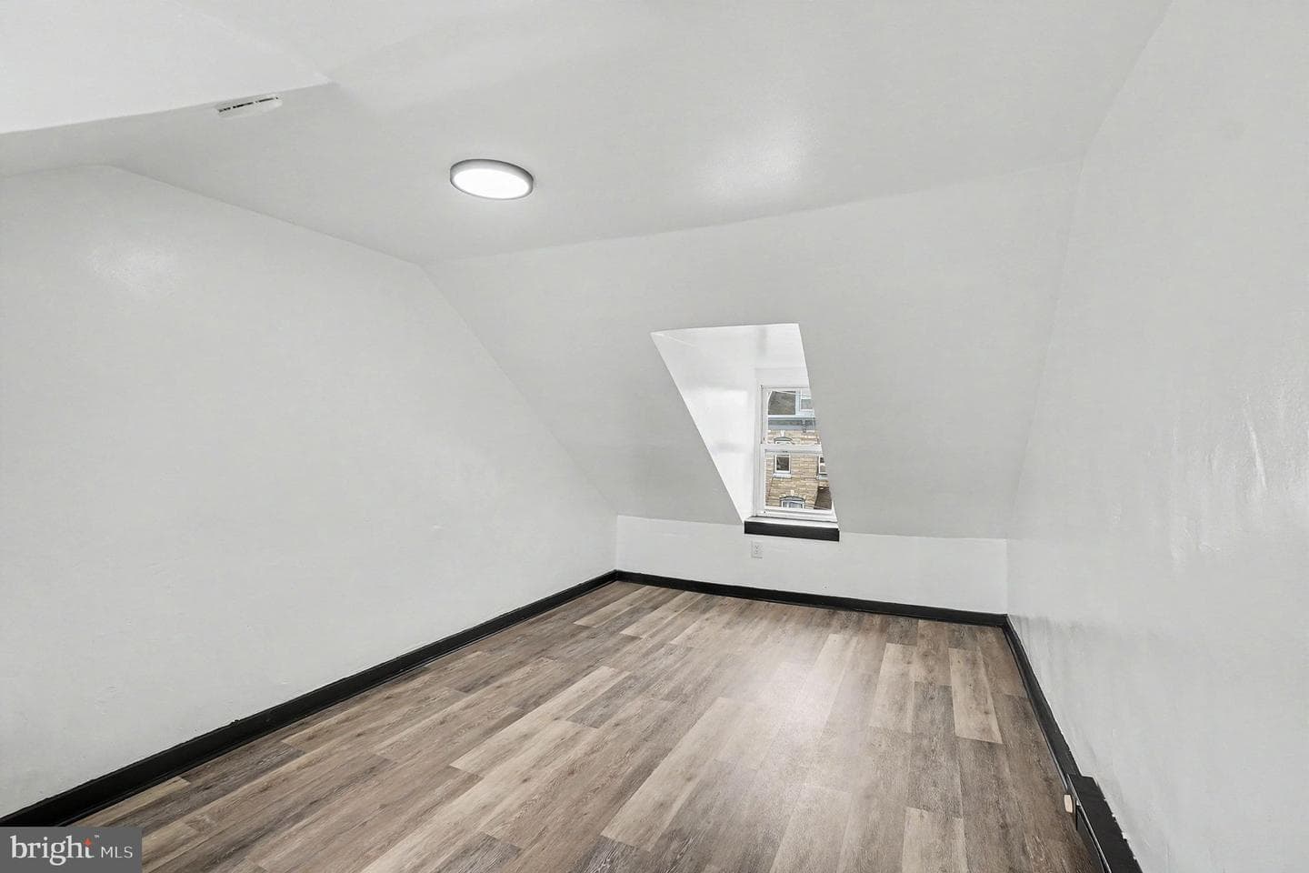 1231 Oley Street photo 22