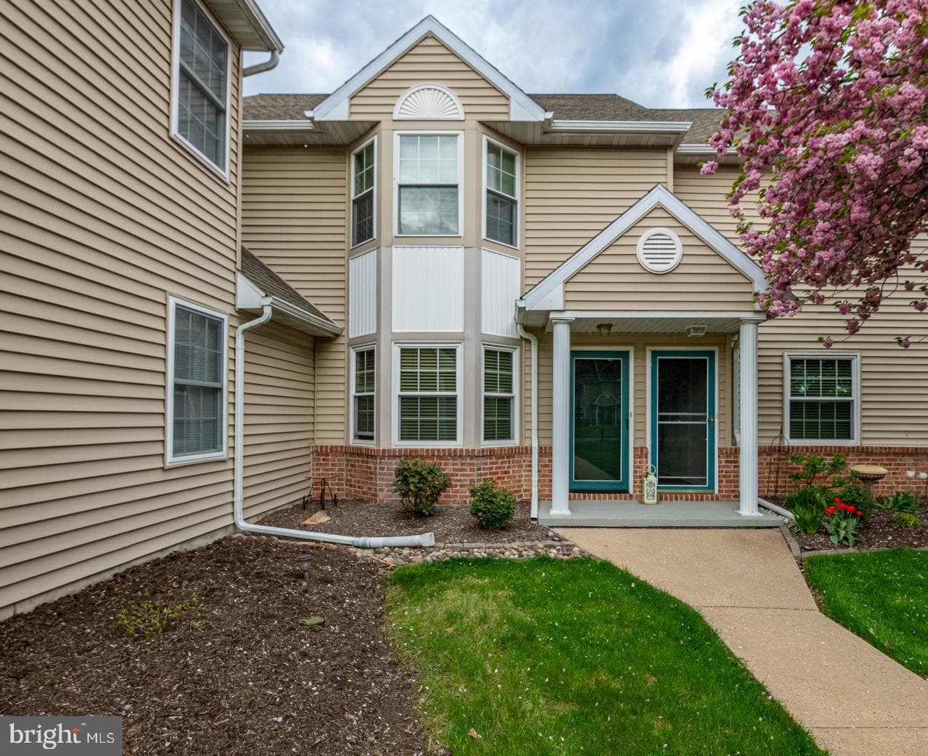 121 Heather Lane photo 2