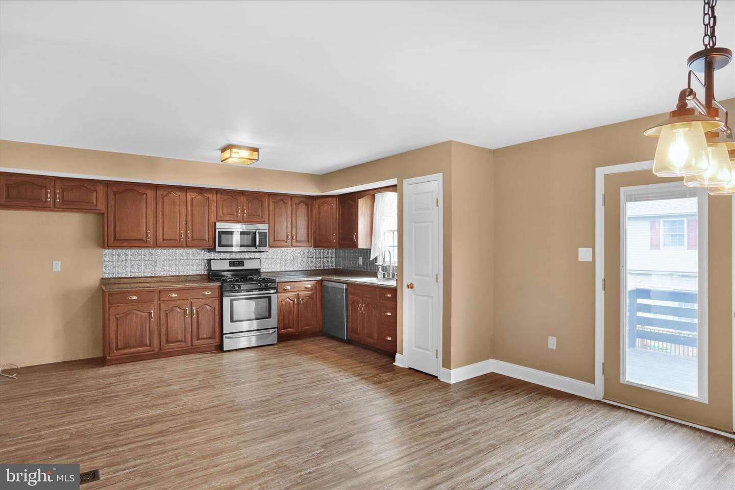 1063 Fredrick Boulevard photo 11