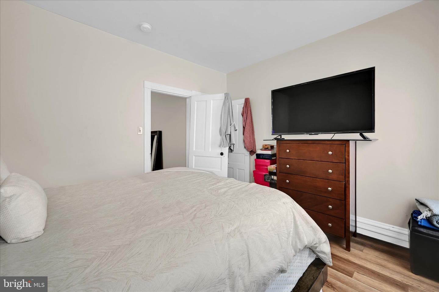 942 Pike Street photo 18