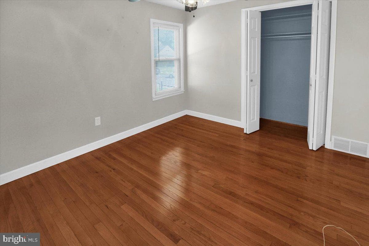 513 Harding Avenue photo 24