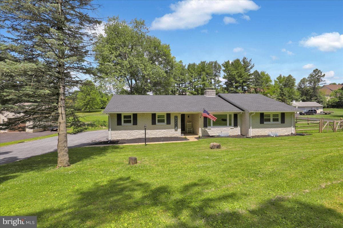 325 Faust Road photo 3