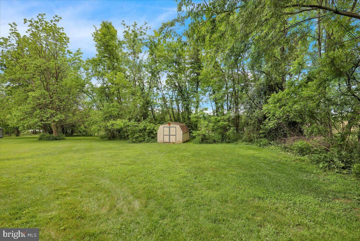1068 Stouchsburg Road photo 6
