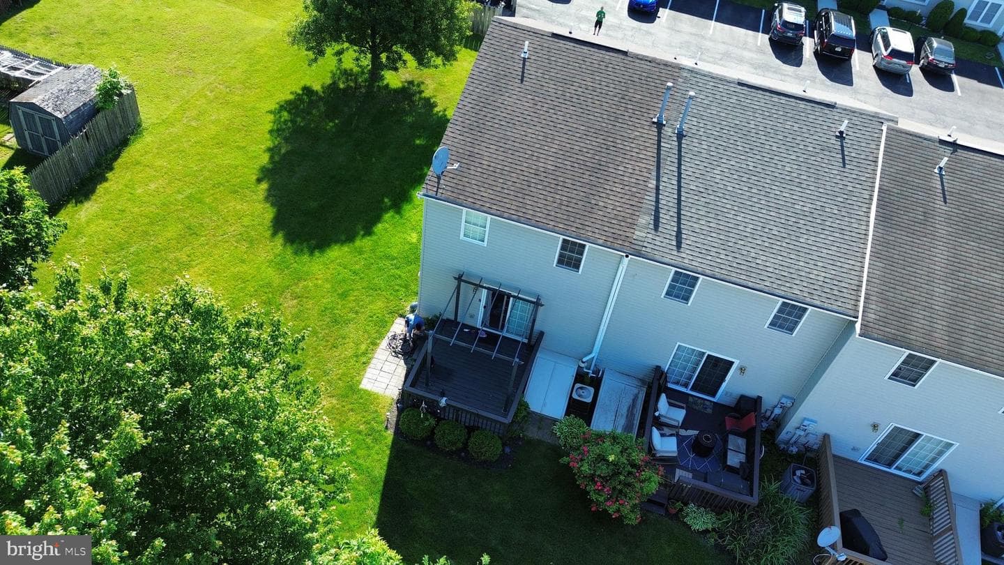 111 Canberra Court photo 6