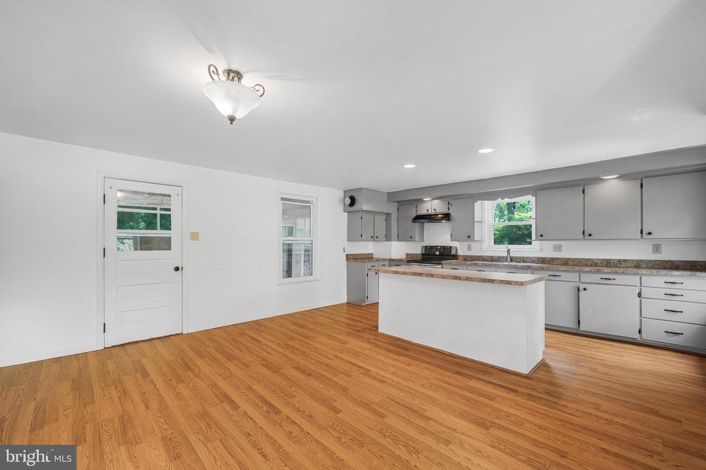 108 Poplar Road photo 12