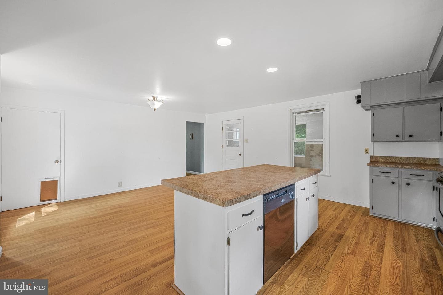 108 Poplar Road photo 13