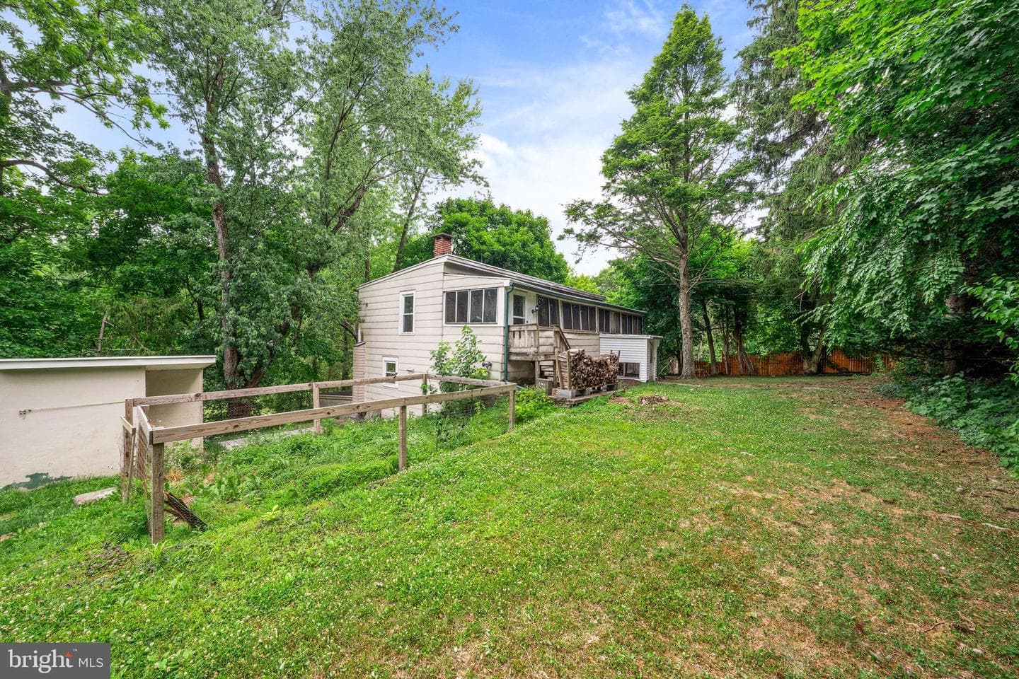 108 Poplar Road photo 41