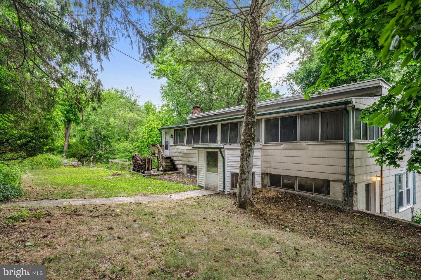 108 Poplar Road photo 43
