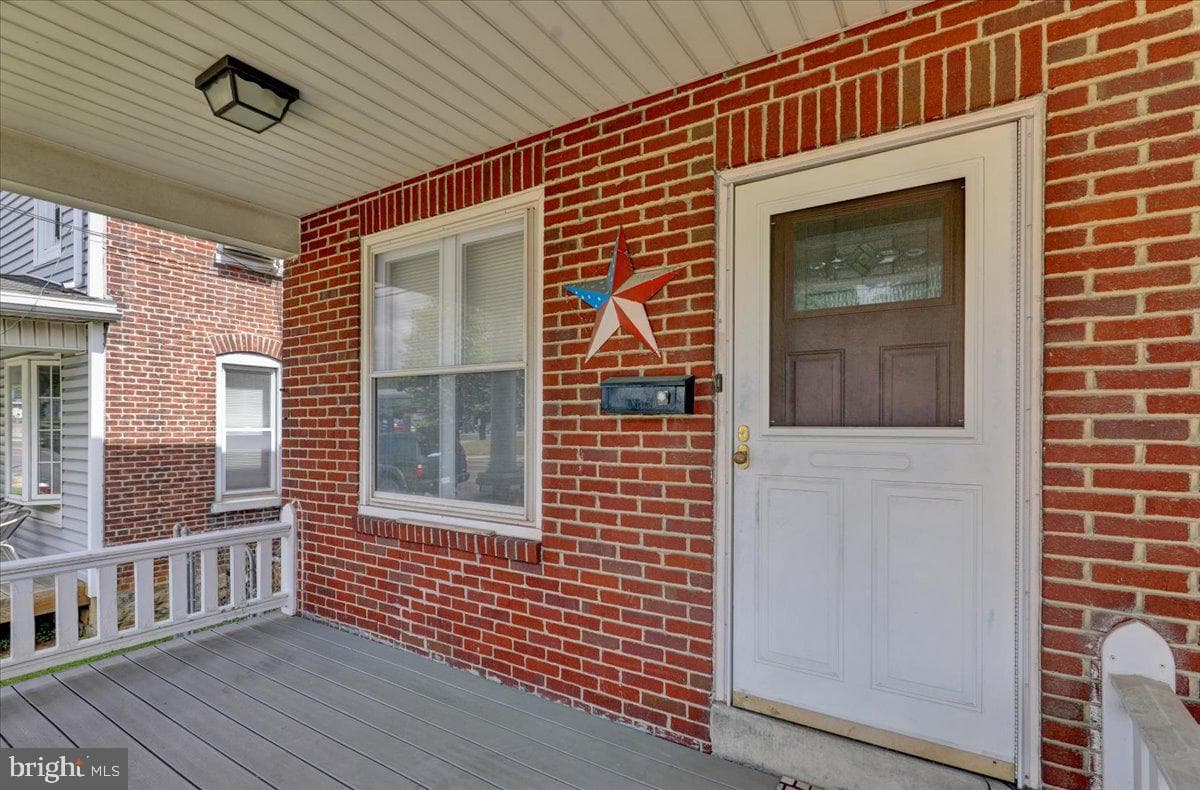 3418 Penn photo 2