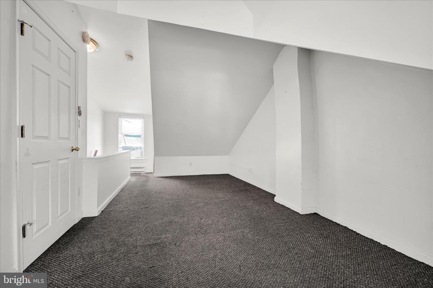 940 Pike Street photo 31