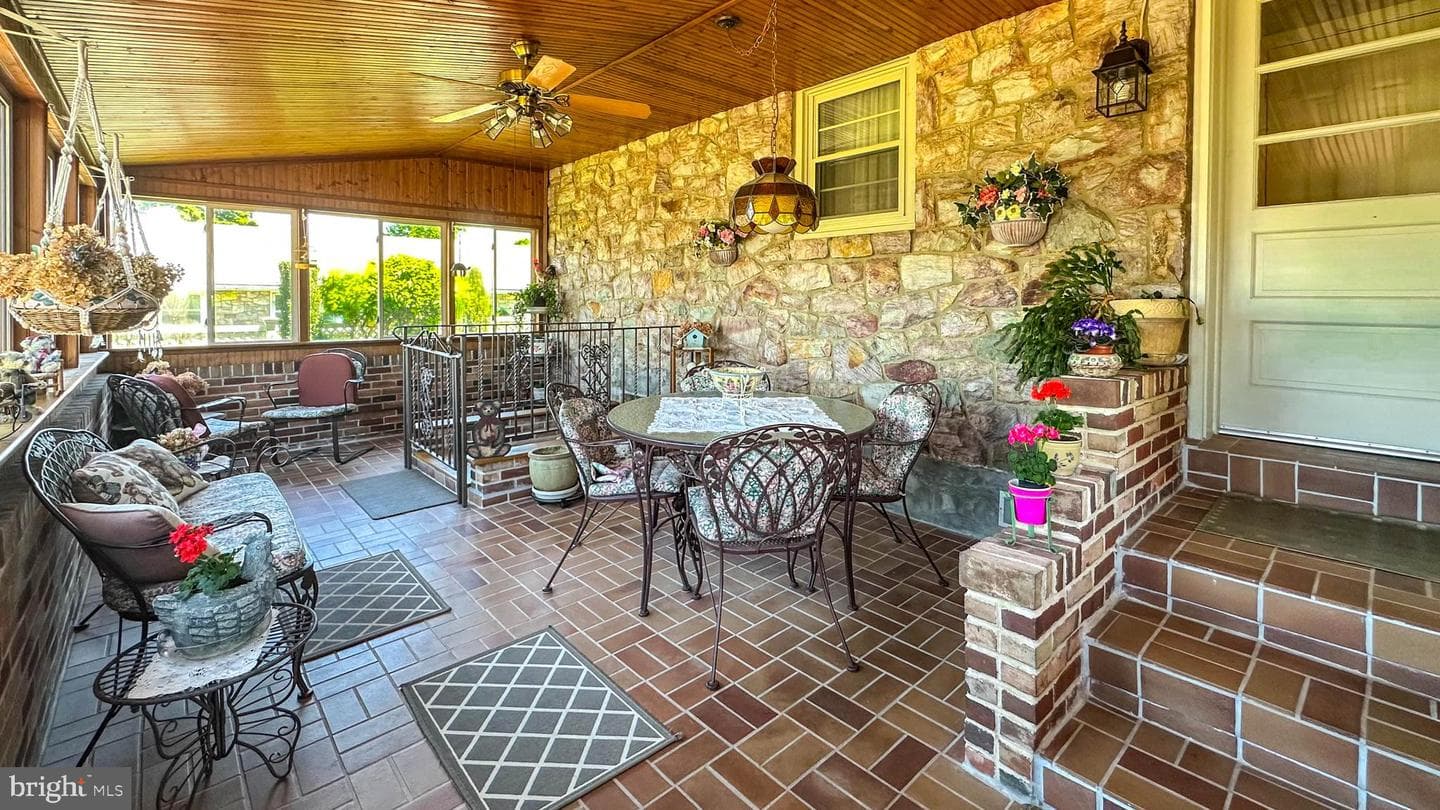 613 Floret Avenue photo 20
