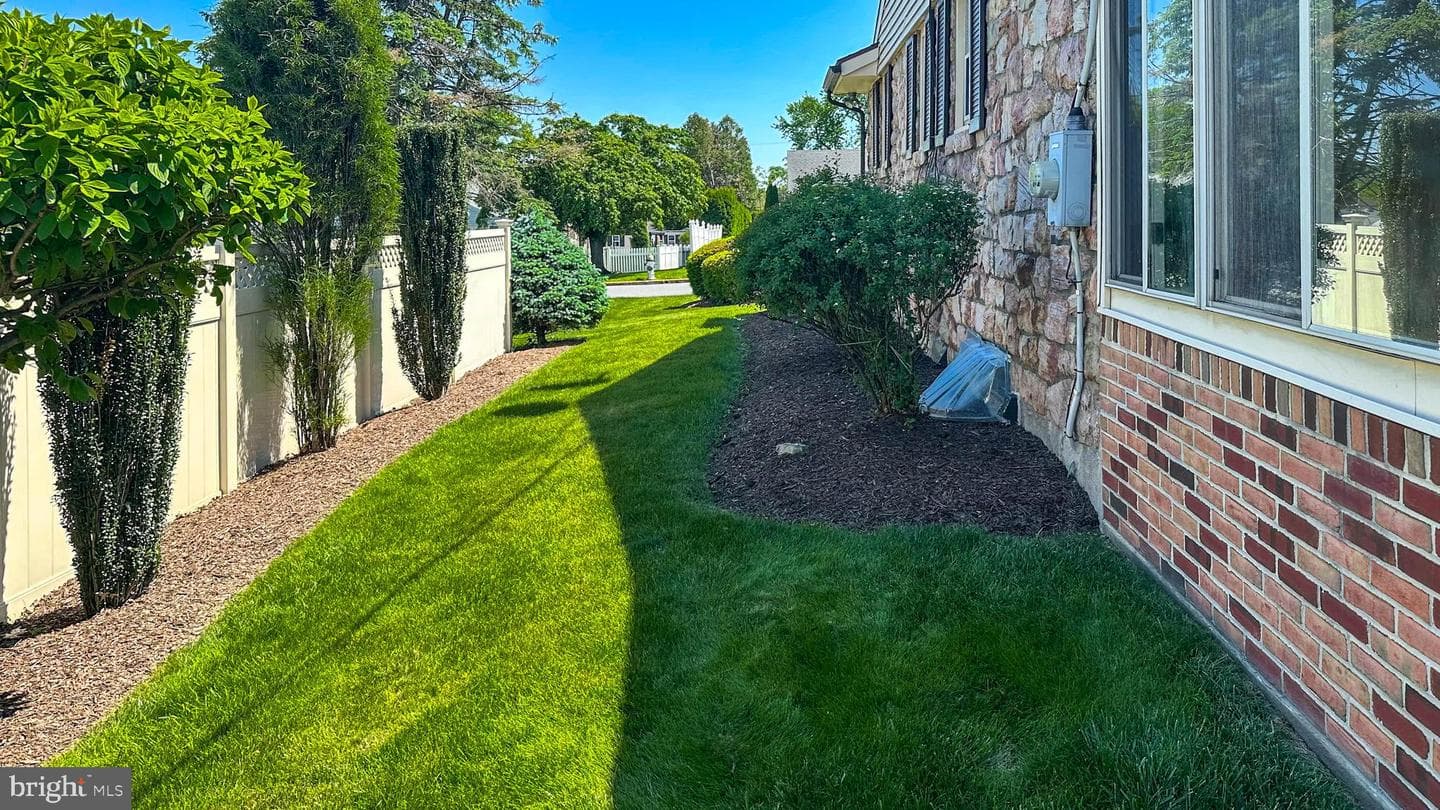 613 Floret Avenue photo 60