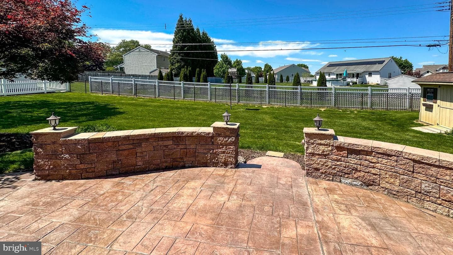 613 Floret Avenue photo 72