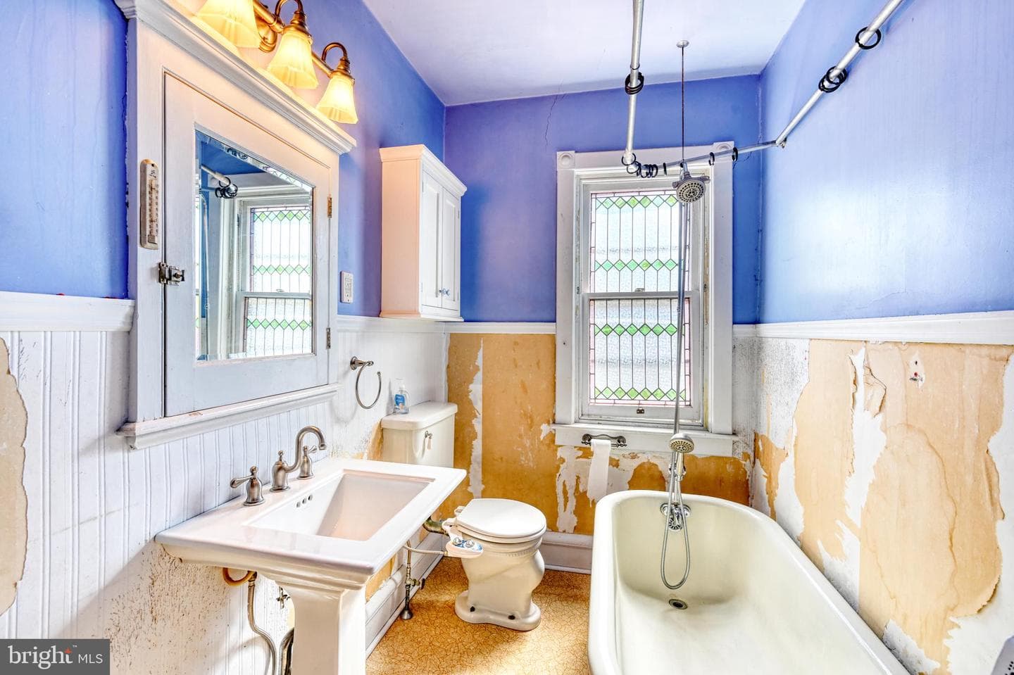 228 W Douglass Street photo 23