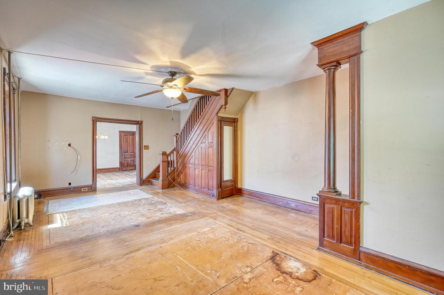 228 W Douglass Street photo 7