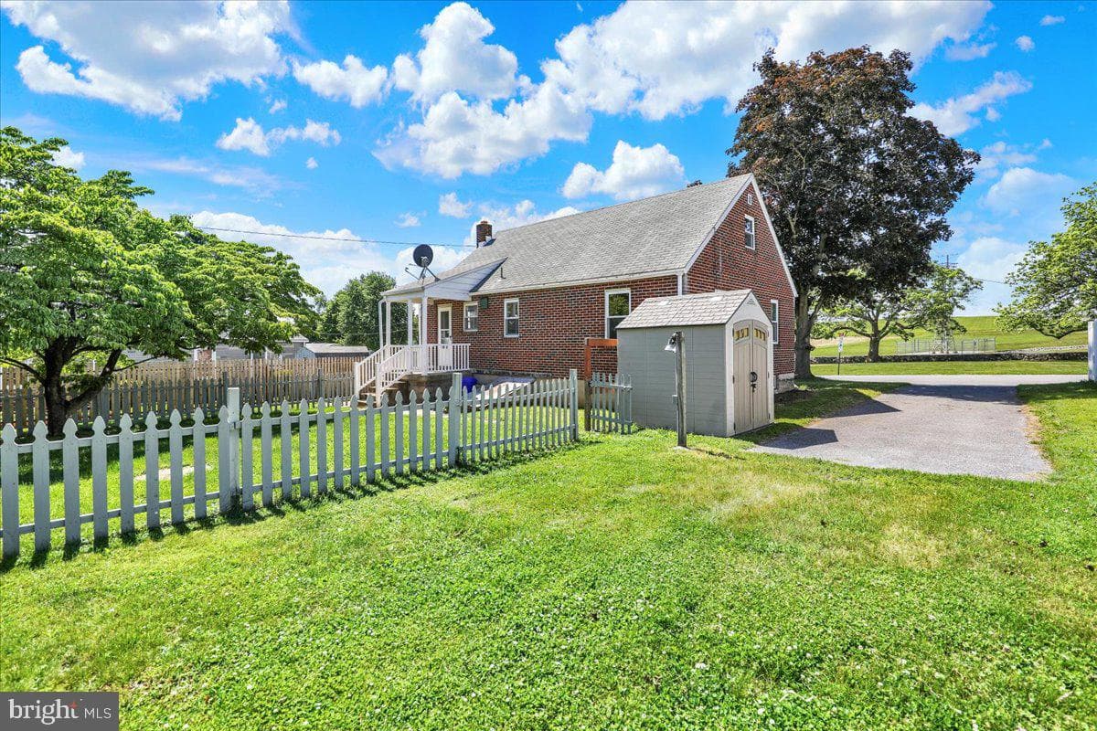 418 Egle Road photo 31