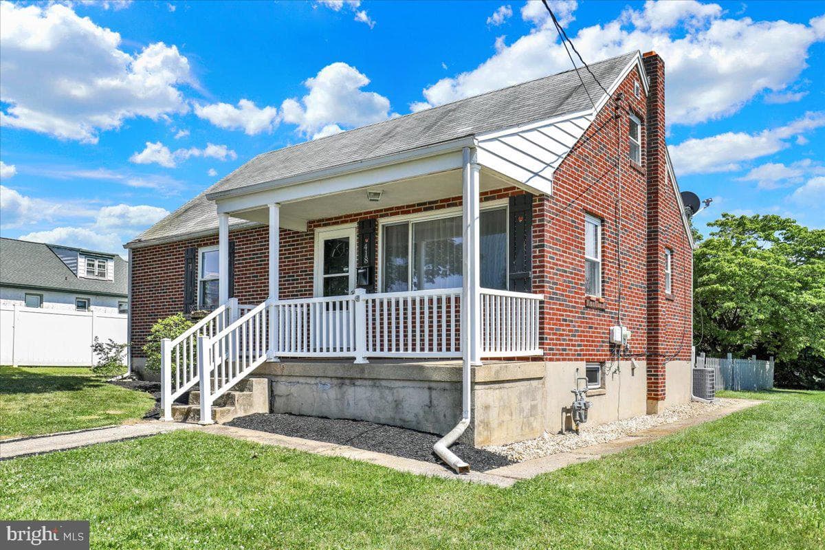 418 Egle Road photo 5