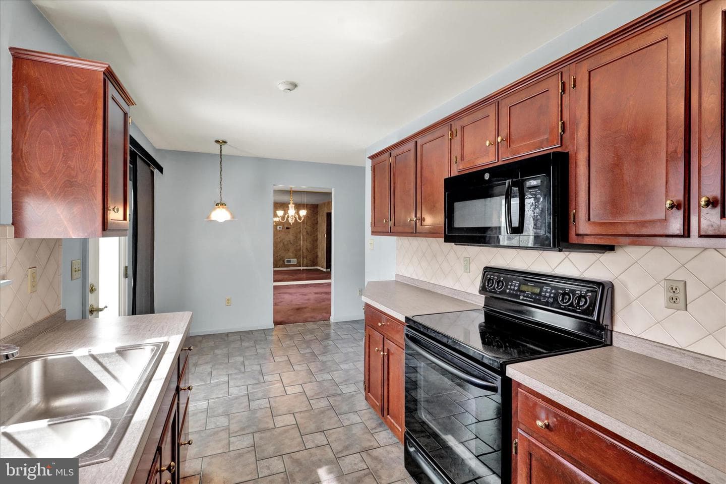 1032 Amity Circle photo 18