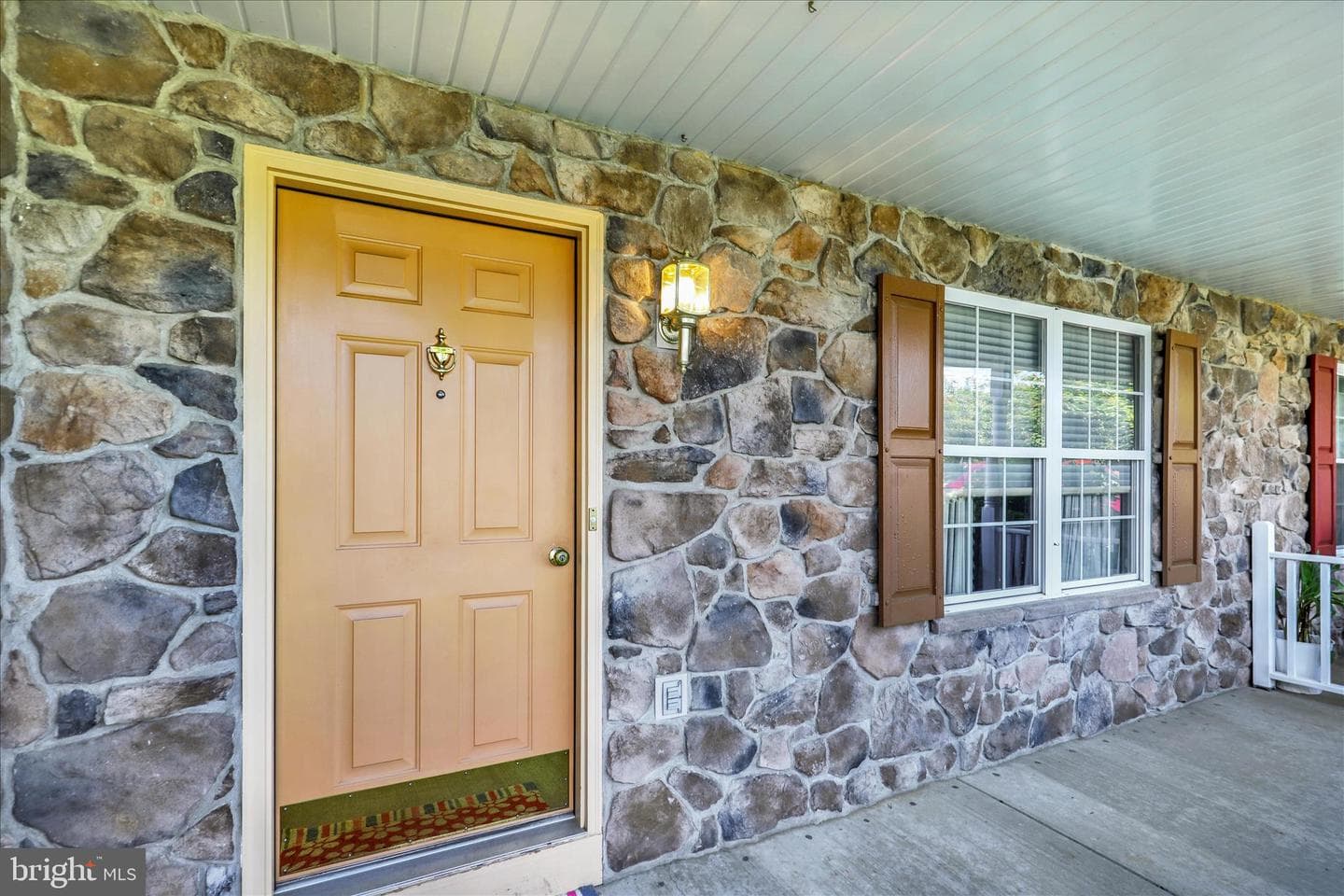 1032 Amity Circle photo 6