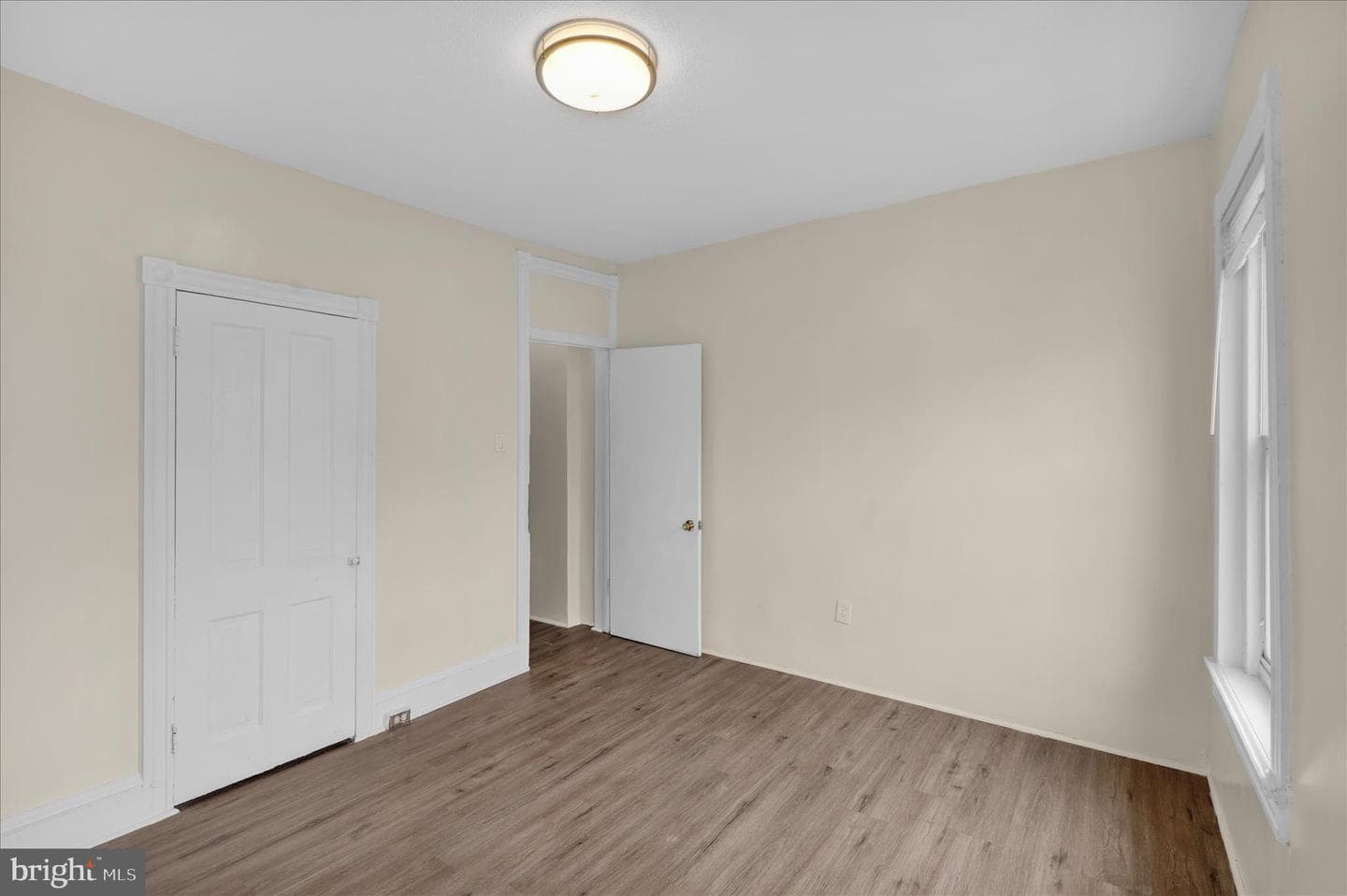 121 W Elm Street photo 22