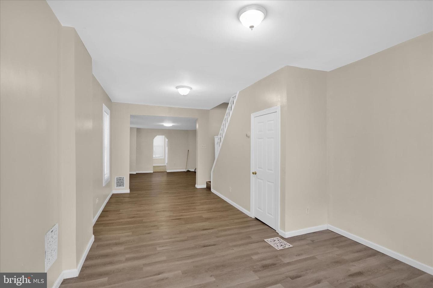 121 W Elm Street photo 6