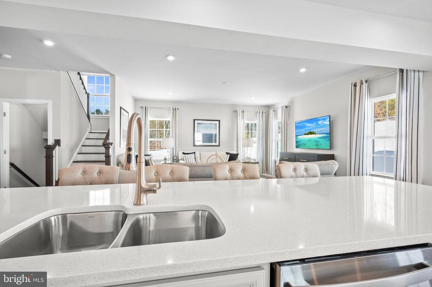 141 Dithridge Drive photo 6