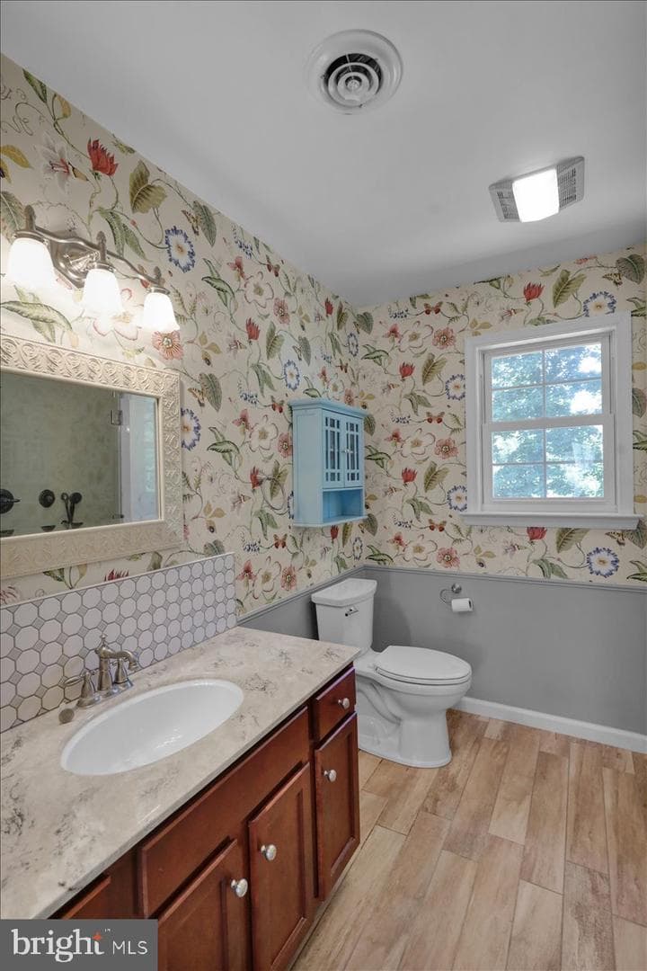 223 Woodbridge Lane photo 27